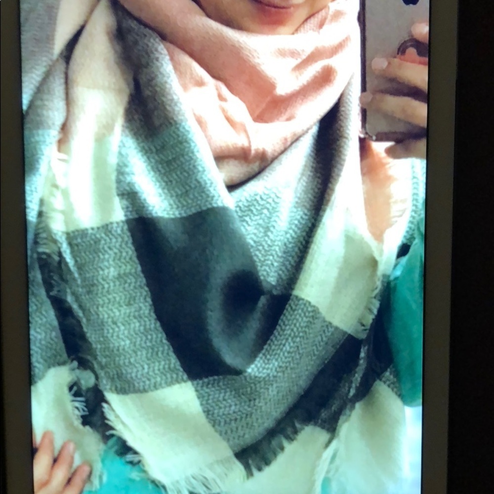 Blanket Scarf